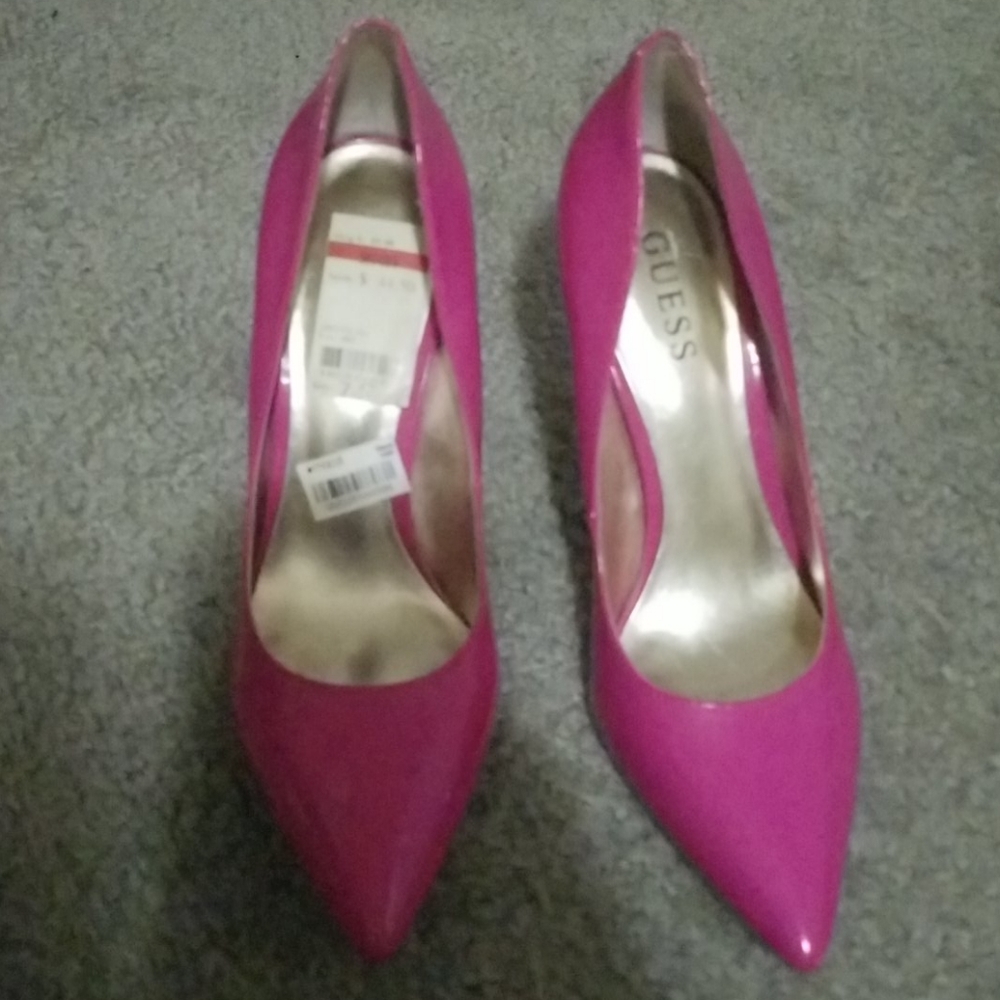 Pink pumps